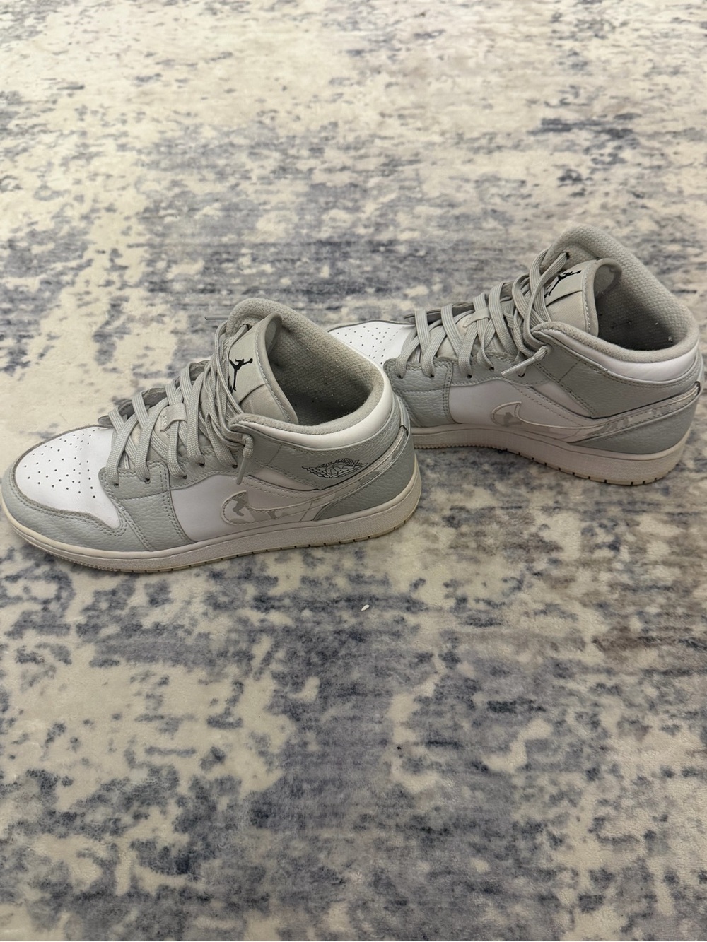 Jordan Men's Low-Top Sneakers in Light Gray and White